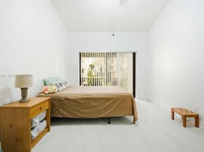 7924 NW 10th St, Plantation FL 33322