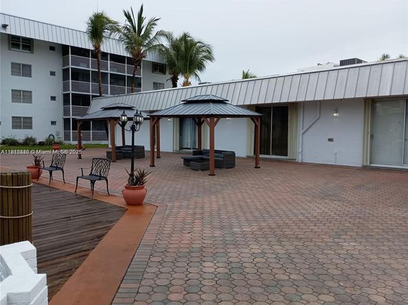 3551 NE 169th St 306, North Miami Beach FL 33160