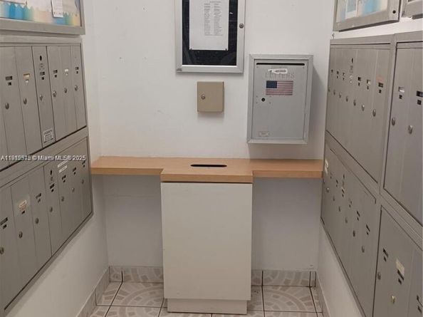 3551 NE 169th St 306, North Miami Beach FL 33160