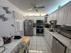 414 SE 10th St 102, Dania Beach FL 33004