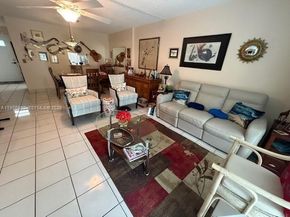 414 SE 10th St 102, Dania Beach FL 33004