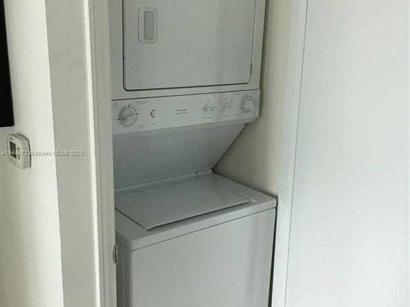 55 SE 6 St 2006, Miami FL 33131