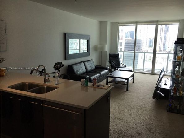 55 SE 6 St 2006, Miami FL 33131