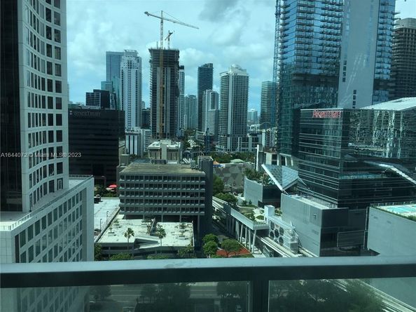 55 SE 6 St 2006, Miami FL 33131