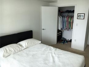 55 SE 6 St 2006, Miami FL 33131