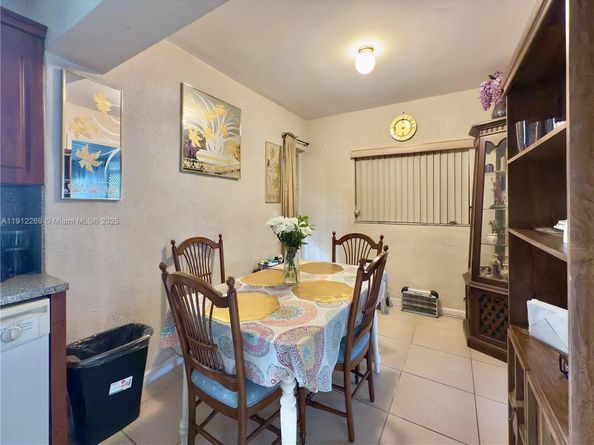 6137 Garfield St, Hollywood FL 33024