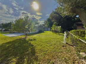 6137 Garfield St, Hollywood FL 33024