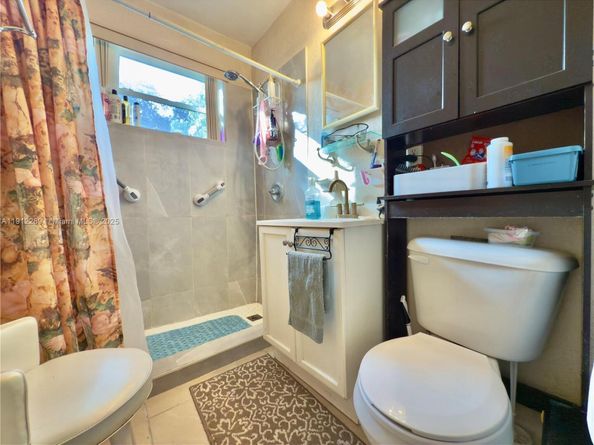 6137 Garfield St, Hollywood FL 33024