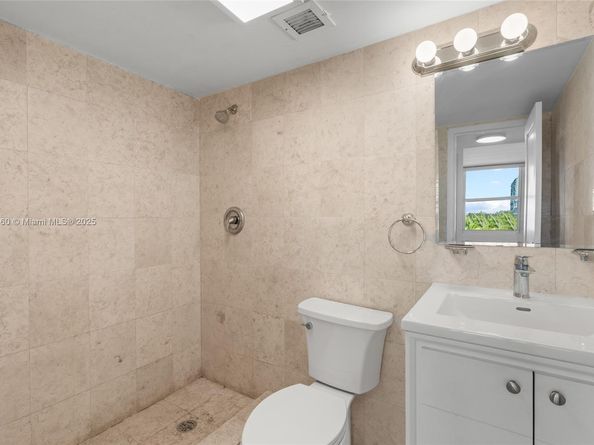16565 NE 26th Ave 6C, North Miami Beach FL 33160