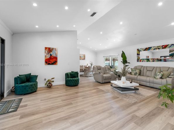 12540 SW 219th St, Miami FL 33170