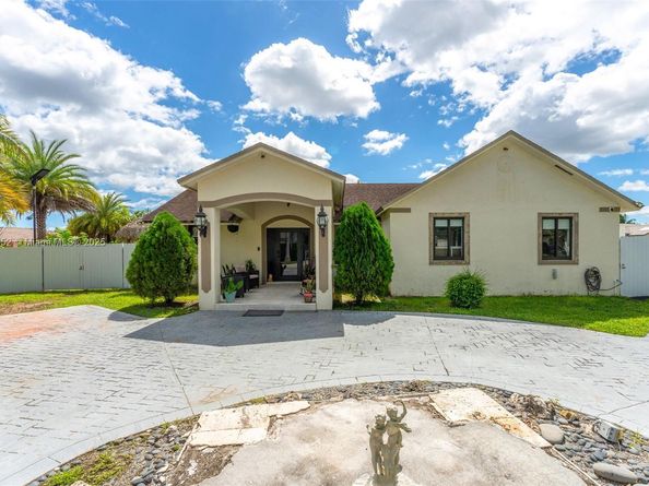 12540 SW 219th St, Miami FL 33170