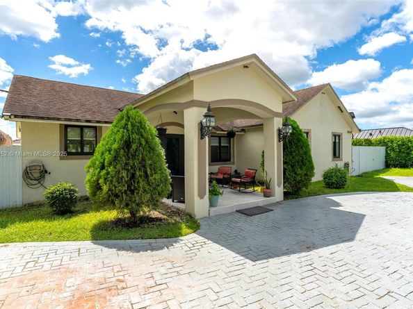 12540 SW 219th St, Miami FL 33170