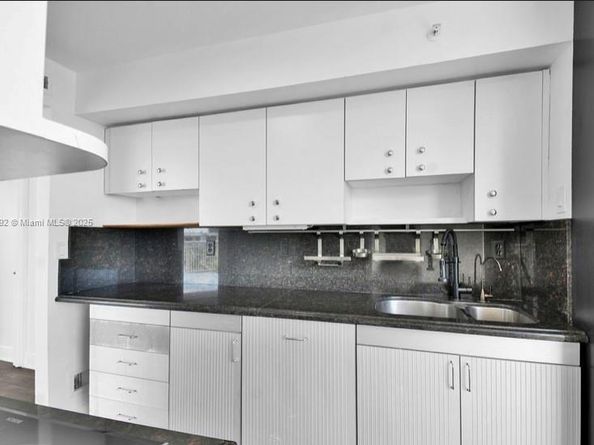 1688 West Ave 602, Miami Beach FL 33139