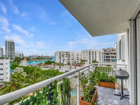1688 West Ave 602, Miami Beach FL 33139