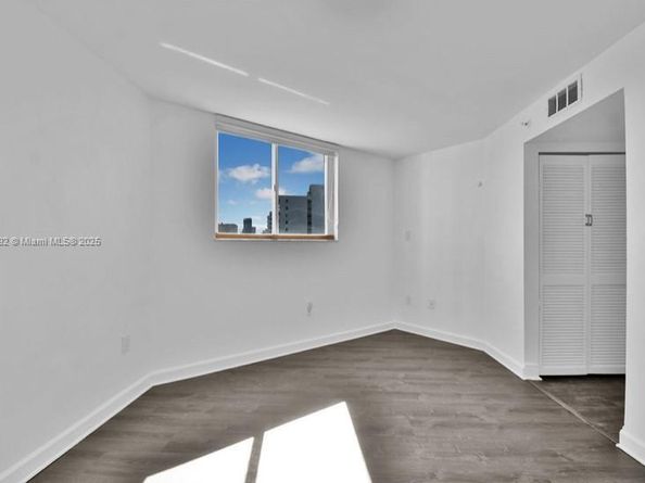 1688 West Ave 602, Miami Beach FL 33139