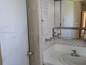 6737 Arbor Dr, Miramar FL 33023