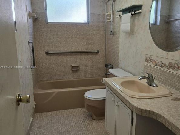 6737 Arbor Dr, Miramar FL 33023