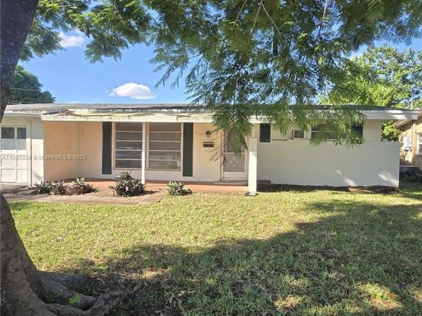 6737 Arbor Dr, Miramar FL 33023