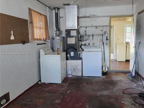6737 Arbor Dr, Miramar FL 33023