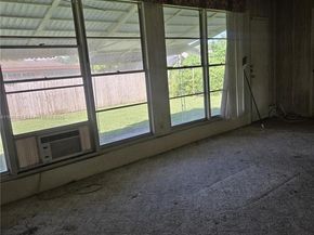 6737 Arbor Dr, Miramar FL 33023