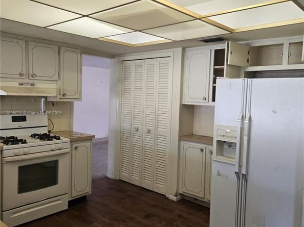 6737 Arbor Dr, Miramar FL 33023