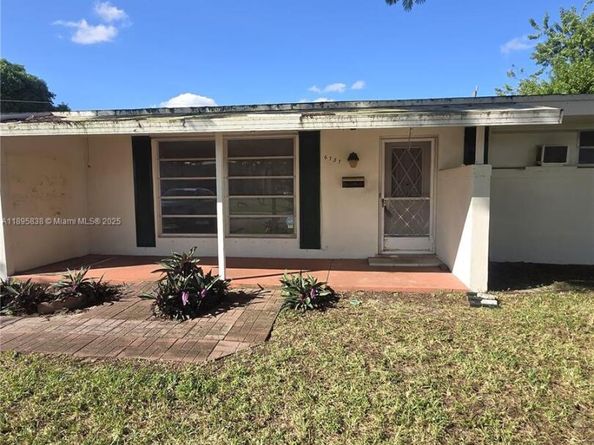 6737 Arbor Dr, Miramar FL 33023