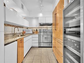 770 NE 69th St 4I, Miami FL 33138