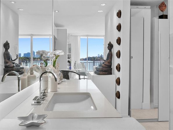 770 NE 69th St 4I, Miami FL 33138