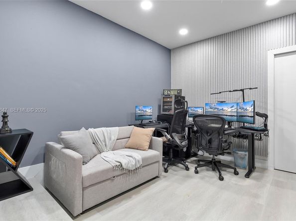 13230 NW 11th Ter, Miami FL 33182