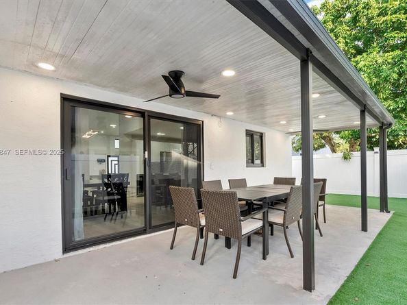 13230 NW 11th Ter, Miami FL 33182