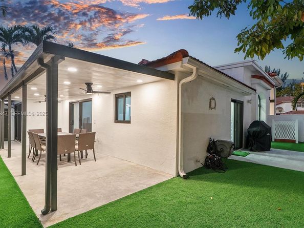 13230 NW 11th Ter, Miami FL 33182