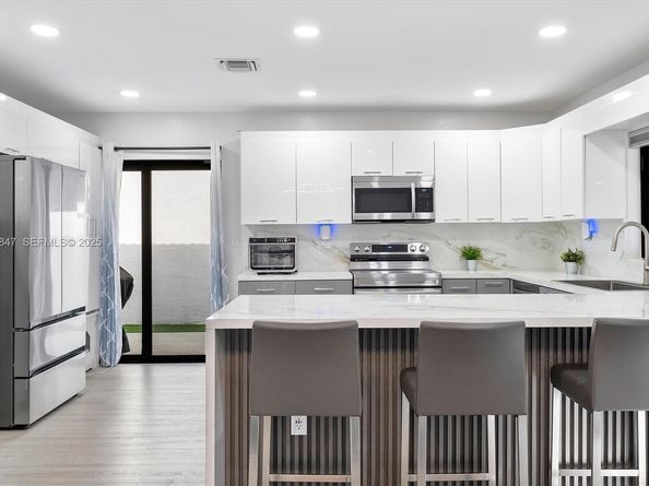 13230 NW 11th Ter, Miami FL 33182