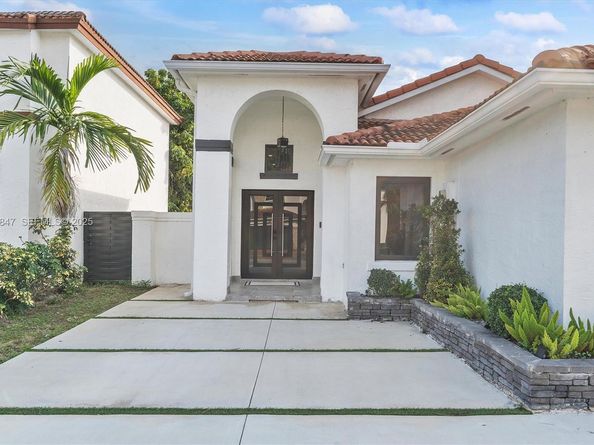 13230 NW 11th Ter, Miami FL 33182