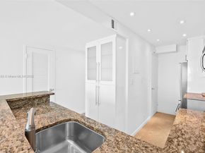 1000 West Ave PH12, Miami Beach FL 33139