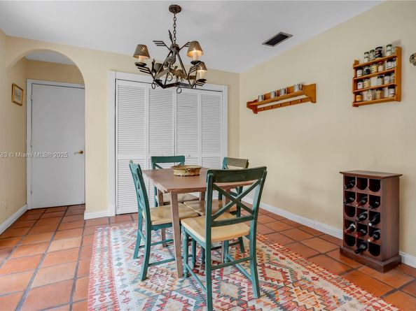 2845 Garden Dr, Cooper City FL 33026
