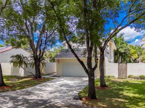 2845 Garden Dr, Cooper City FL 33026