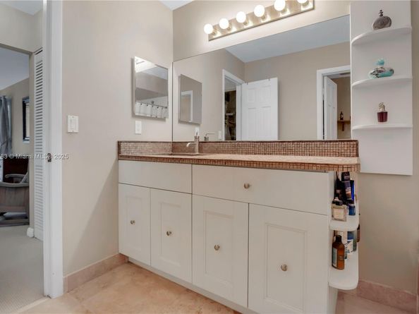 2845 Garden Dr, Cooper City FL 33026