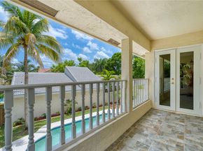 2845 Garden Dr, Cooper City FL 33026