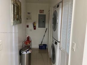 7825 SW 127th Ct, Miami FL 33183