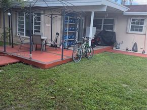 7825 SW 127th Ct, Miami FL 33183
