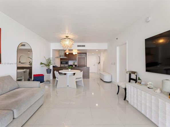 495 Brickell Ave 3509, Miami FL 33131