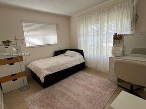 1148 Johnson St, Hollywood FL 33019