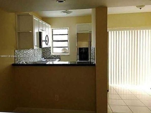 7989 NW 7th St, Miami FL 33126