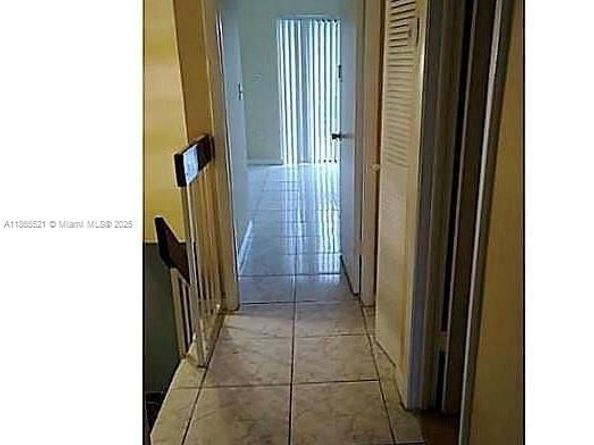 7989 NW 7th St, Miami FL 33126