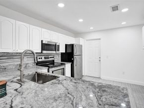 4183 Crystal Lake Dr, Deerfield Beach FL 33064