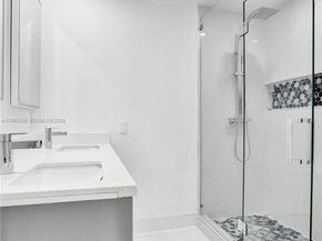 4183 Crystal Lake Dr, Deerfield Beach FL 33064