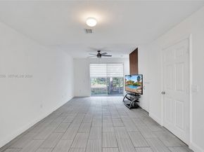 4183 Crystal Lake Dr, Deerfield Beach FL 33064