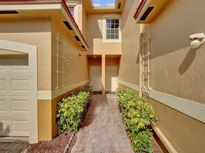 4183 Crystal Lake Dr, Deerfield Beach FL 33064