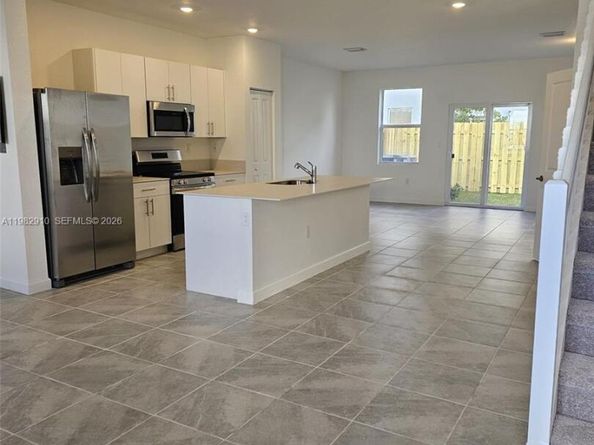 1148 SE 2nd St, Florida City FL 33034