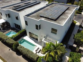 7475 NW 97th Ct, Doral FL 33178